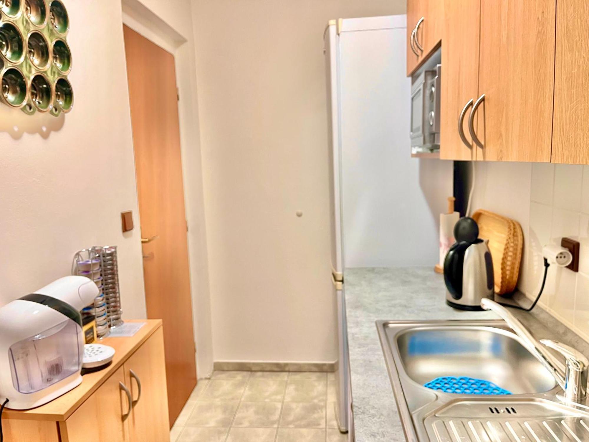 P&P Jicin Apartments - Soukrome 2-3 Luzkove Pokoje S Vlastni Kuchyni A Koupelnou Екстер'єр фото